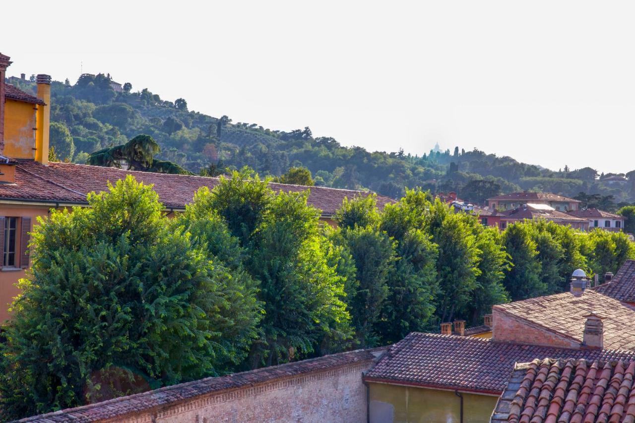 Attico Di Via D'azeglio Bed & Breakfast 2*