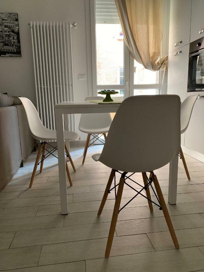 Sorbelli 1 E 2 Apartment