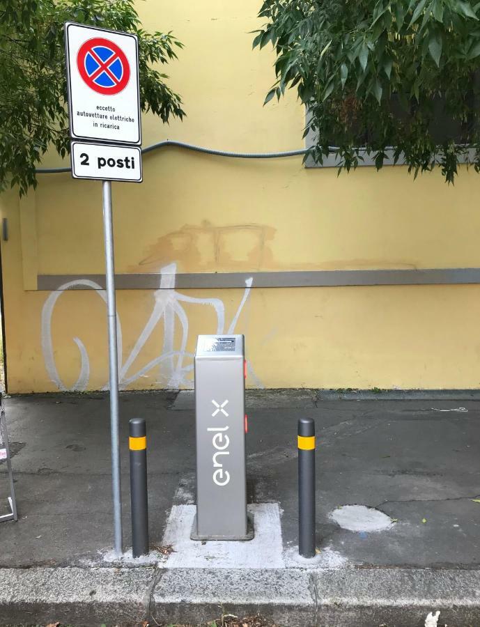 Corner Crespi *