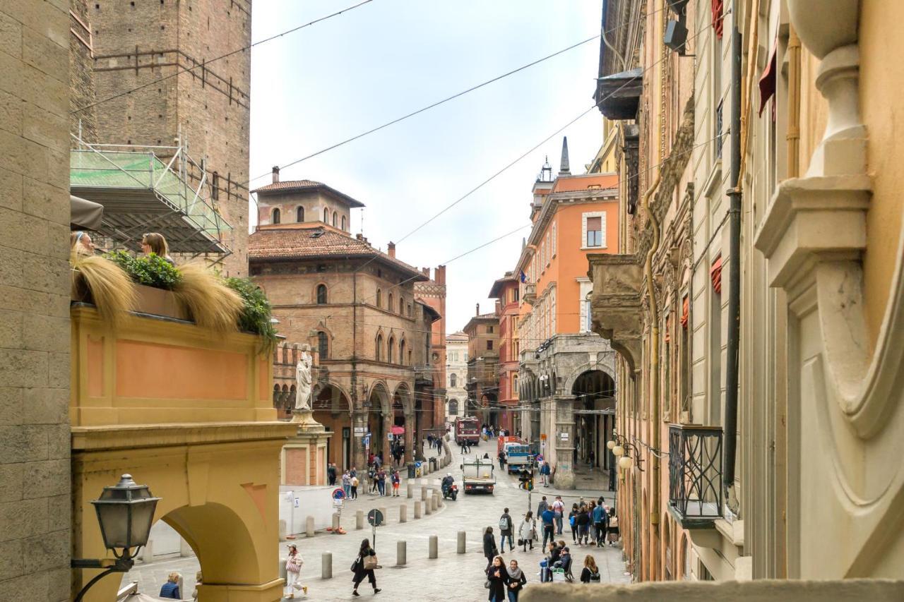 Sphera Bologna, Design Under The Two Towers * Bologna