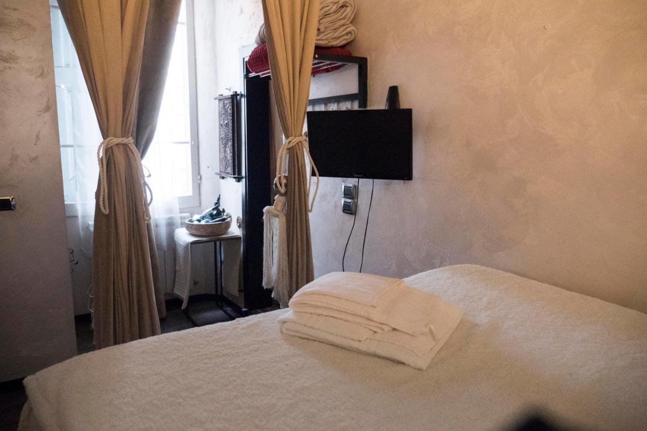 Les Chambres De Amelie Bed & Breakfast